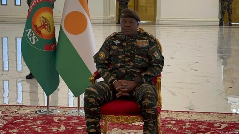 Symbole de la rupture géopolitique au Sahel avec la notification de retrait déposée par le Niger