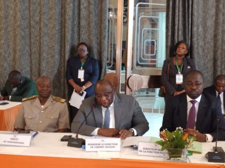 Atelier gouvernemental sur la nouvelle évaluation des fonctionnaires à Abidjan