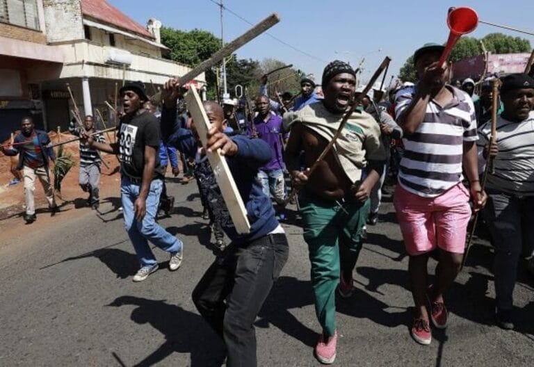 VIOLENCES XÉNOPHOBES EN AFRIQUE DU SUD : AUCUNE VICTIME IVOIRIENNE ENREGISTRÉE SELON LE GOUVERNEMENT