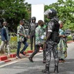 Audience au tribunal d'Abidjan menant au fait que six militants du PDCI-RDA libérés retrouvent la liberté.