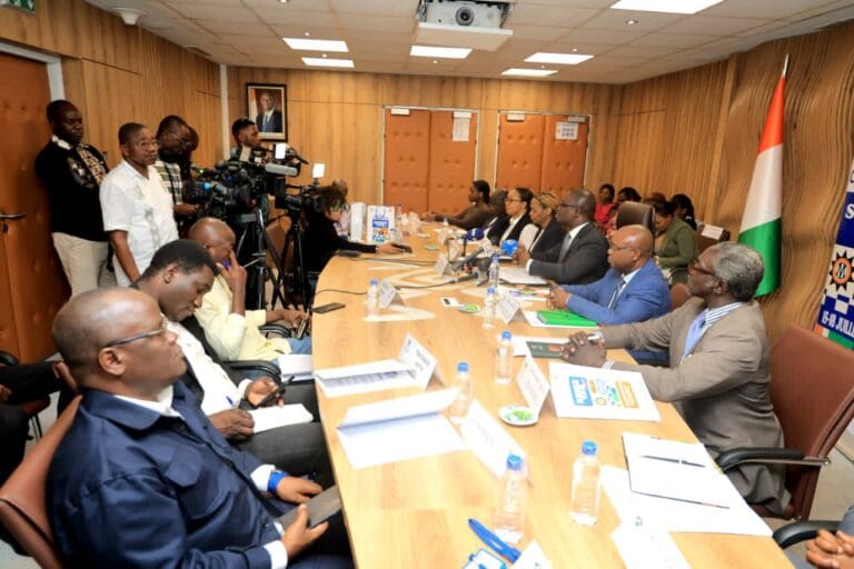 Conférence de presse et préparatifs du Summer Tour Abidjan 2026 avec l'OM en Côte d'Ivoire.
