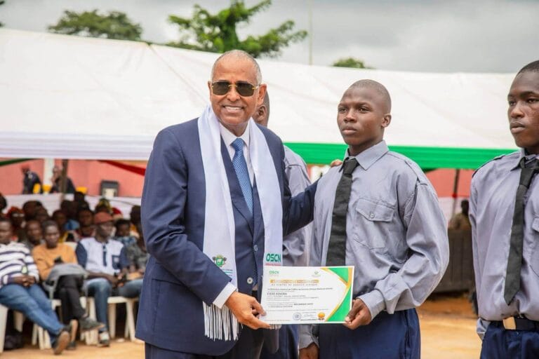 Cérémonie officielle de remise de diplômes à Adzopé au centre Patrick Achi.
