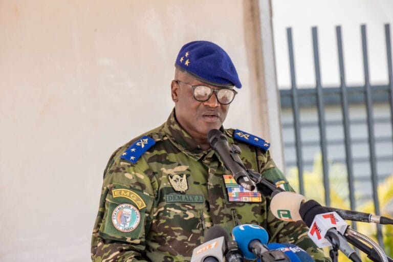 Portrait officiel du regretté Général de Division Dem Aly Justin, Chef d'État-Major Général des Armées adjoint de Côte d'Ivoire.