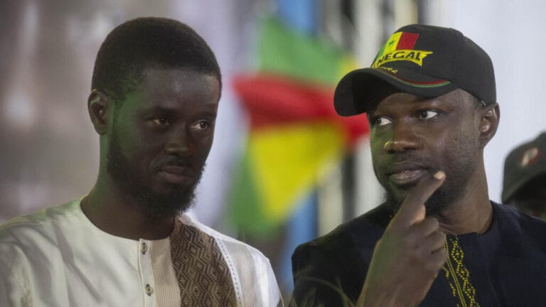 La purge politique au Sénégal secoue le parti Pastef et l'administration.