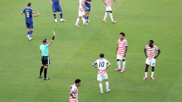 L'attaquant des États-Unis sanctionné par le carton rouge de Balogun au cours du tournoi.