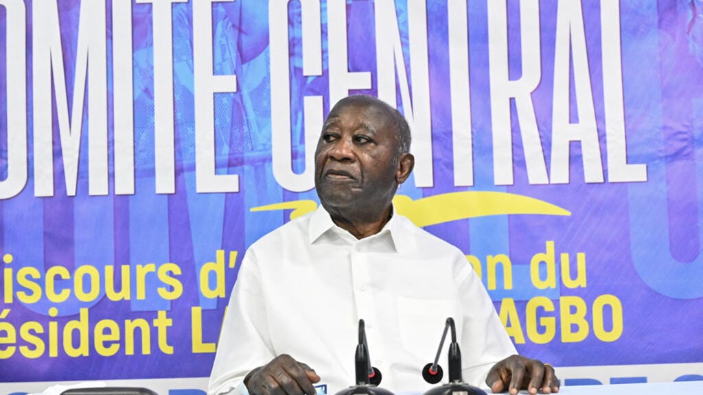 Réunion politique majeure de Laurent Gbagbo du PPA-CI en Côte d'Ivoire pour la restructuration du parti.