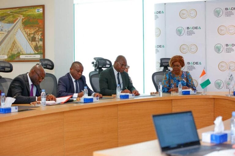 La Ministre d'État Nialé Kaba reçue par le président de la BADEA à Riyad pour la coopération internationale.
