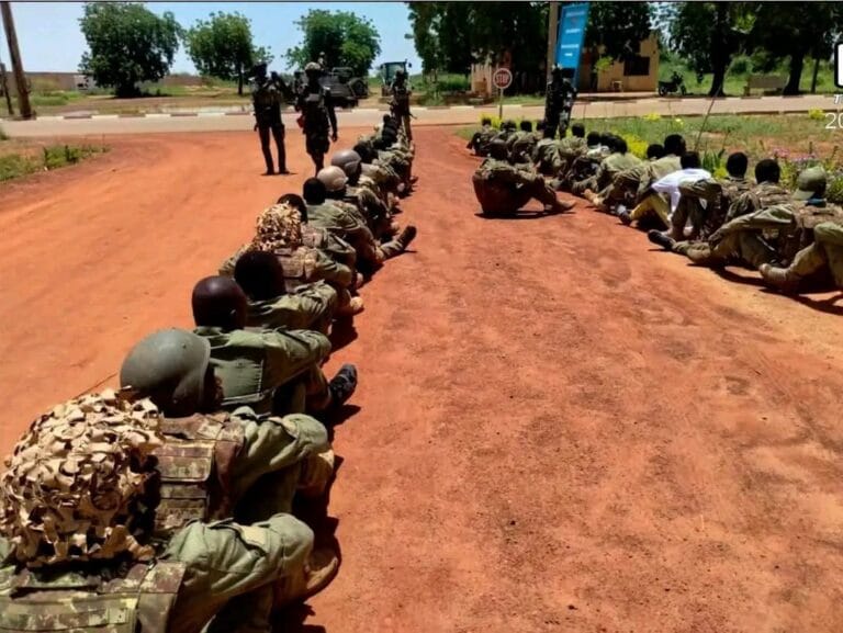 Descente de sécurité en pleine crise à Niamey au Niger.