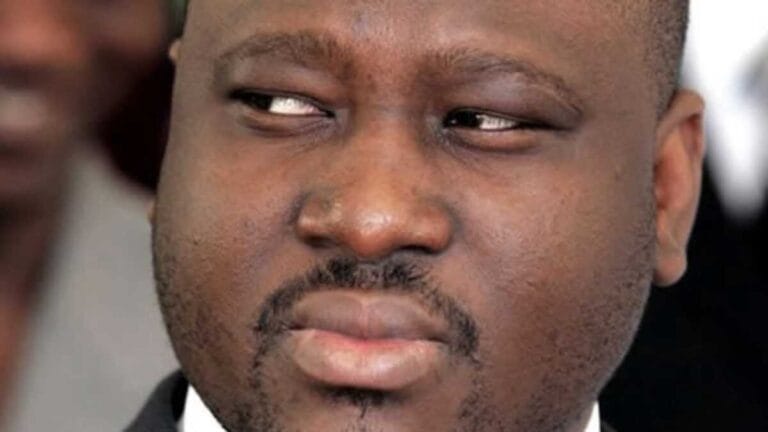 Soro Guillaume et la polémique du boubou lors d'une allocution politique officielle.