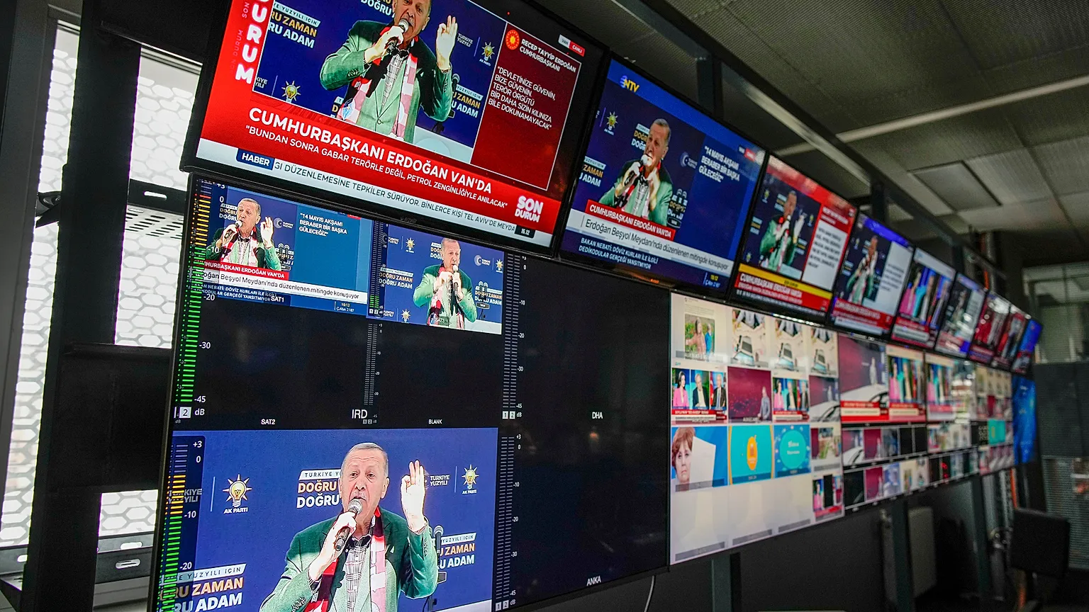 Contrôle de Halk TV après une intervention policière au siège de la chaîne turque