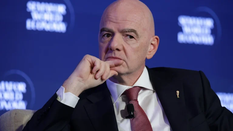 Excuses de Gianni Infantino lors de la réunion du Conseil de la FIFA à Zurich